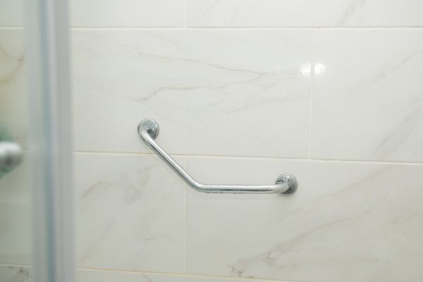 Cost of Mobility Shower Installation in Longwood